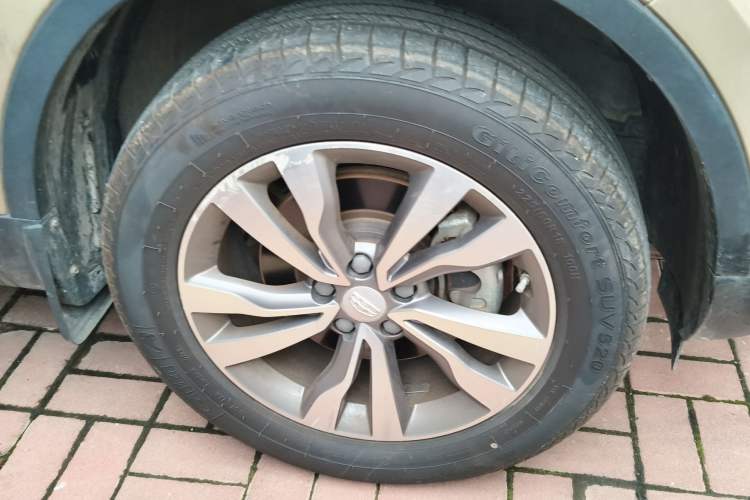 Used Geely Auto Emgrand X7 Sport 2016 2.0L Manual ZhiShang Version
