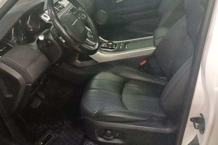 Used Land Rover Range Rover Evoque 2018 240 PS SE Smart Brilliance Edition