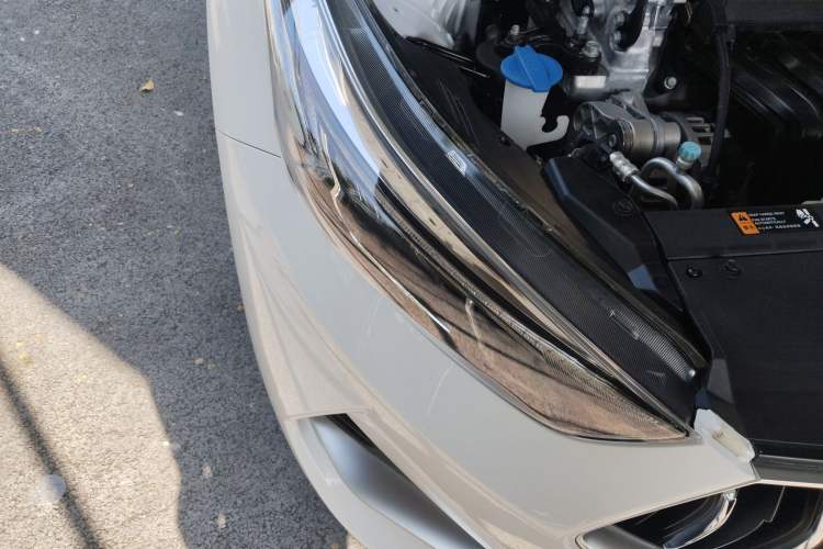 Used Kia K3 2021 Revised 1.5L CVT Fashion Edition Right Front Headlight