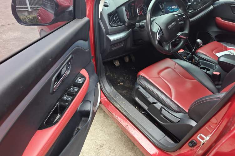 Used Haval H2s 2018 Red-Label 1.5T Manual Elite Model