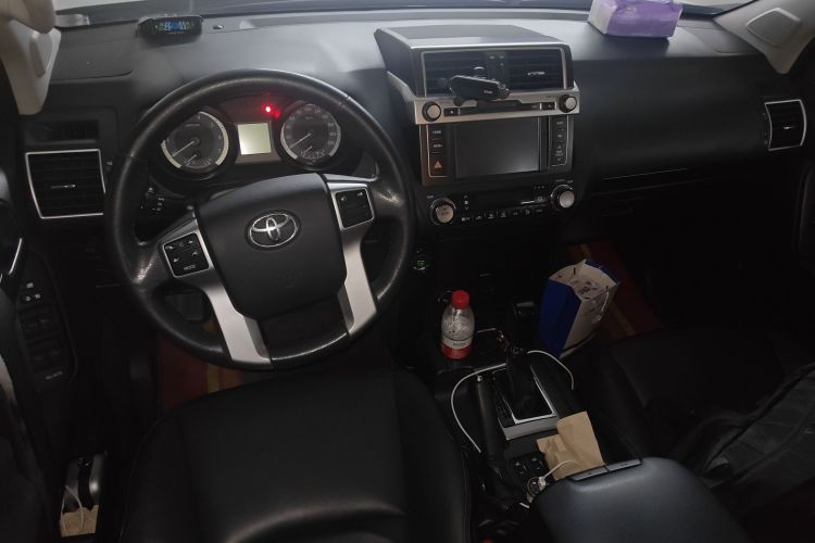 Used Toyota Prado 2016 2.7L Automatic Standard Edition Center Console