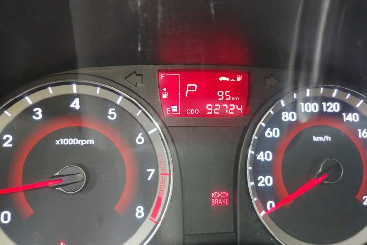 Used Hyundai Verna (older generation) 2010 Sedan 1.4L Automatic Fashionable GT Model Odometer Close Up