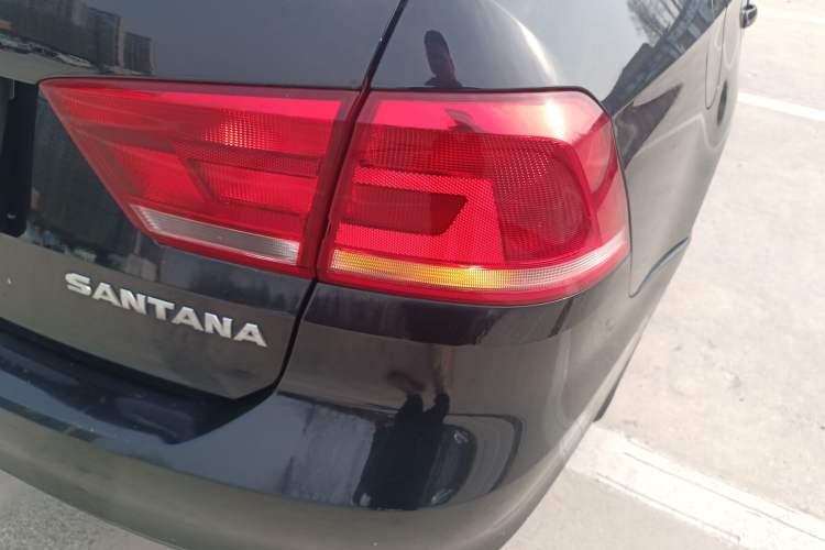 Used Volkswagen Santana 2015 1.4L Manual Fashion Edition