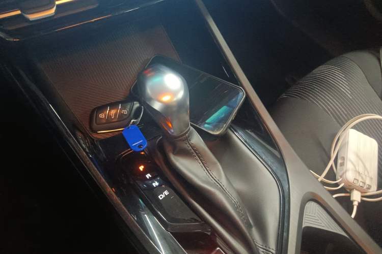 Used Roewe i5 2021 1.5L CVT Platinum Edition Gear Lever