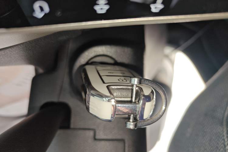 Used Peugeot 301 2014 1.6L Automatic Comfort Edition