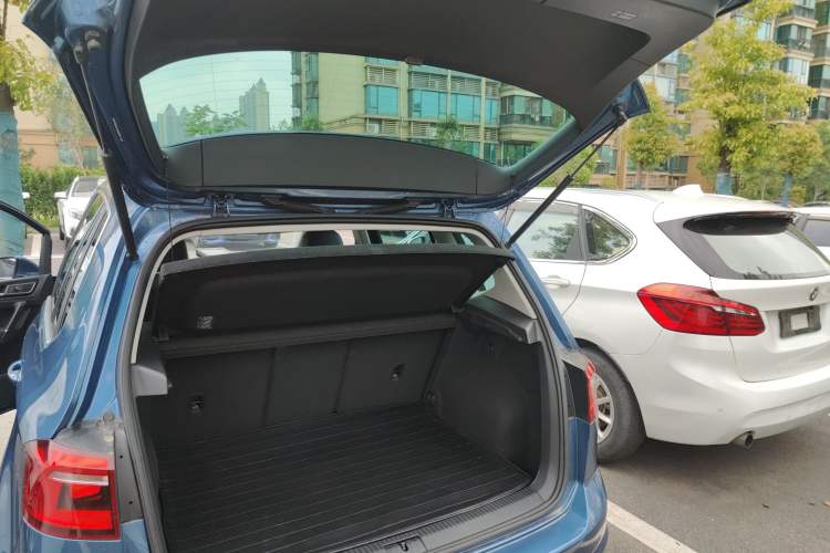 Used Volkswagen Golf 2015 1.4TSI Sportsvan
