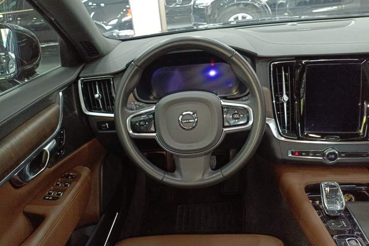 Used Volvo S90 2022 B5 Zhiyuan Luxury Edition
