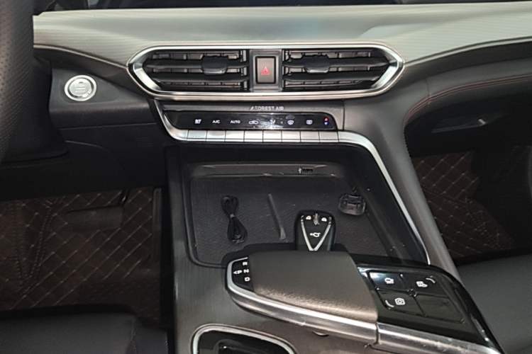 Used CHANGAN UNI-T 2020 1.5T Prestige Version
