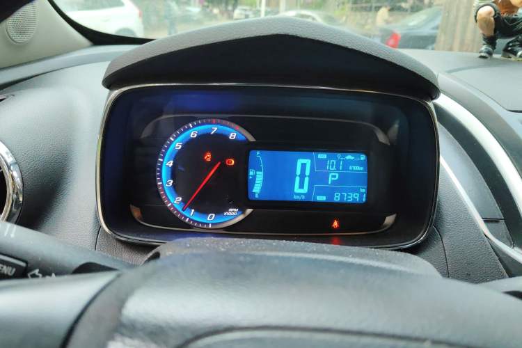 Used Chevrolet Trax 2016 1.4T Automatic Two-Wheel Drive Comfort Version with Sunroof Instrument Cluster