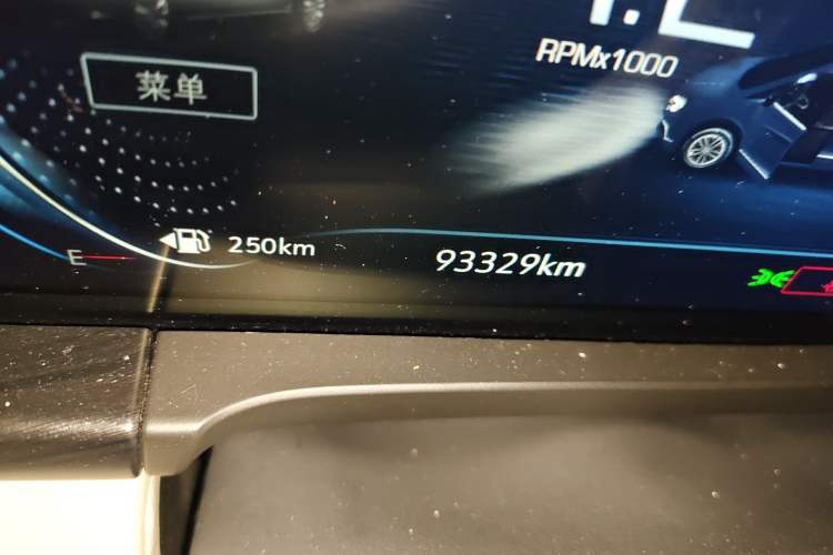 Used Buick GL8 2020 ES Land Cruiser 653T Luxury Edition Odometer Close Up