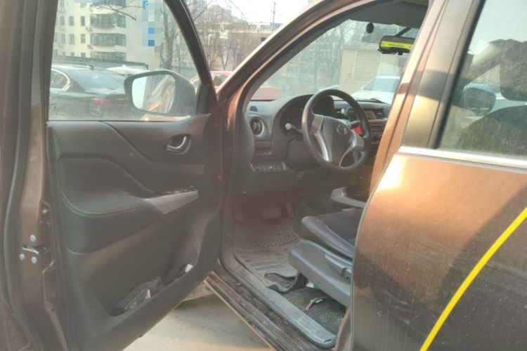 Used Nissan Navara 2017 2.5L Automatic 4x4 Luxury Edition QR25