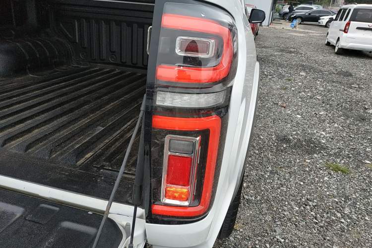 Used Great Wall Poer 2019 2.0T Automatic Gasoline 4x4 Premium Edition GW4C20B
