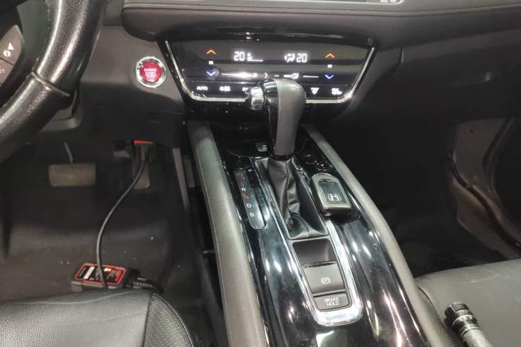 Used Honda Vezel 2015 1.8L CVT Four-Wheel Drive Flagship Model