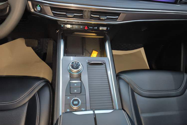 Used Ford Explorer 2023 EcoBoost 285 4x4 Trend Plus Edition 6 Seats