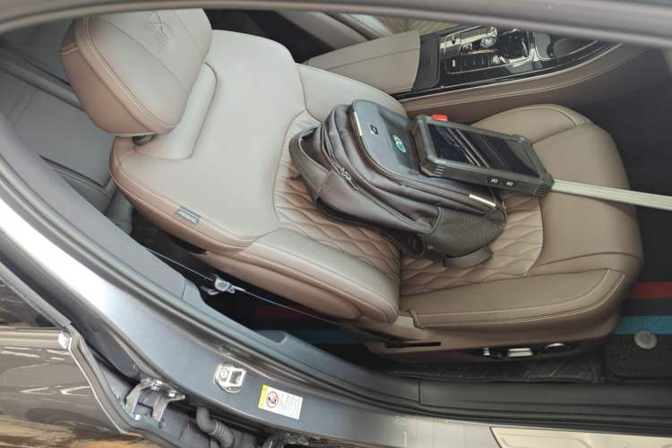 Used BYD Han 2025 DM-i 125KM Elite Model Right Front Seat