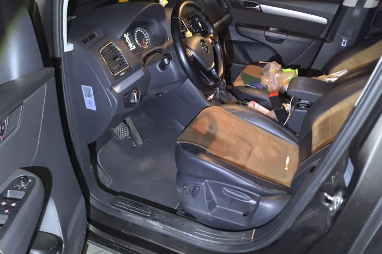 Used Volkswagen Sharan 2018 380TSI Comfort Edition 7-Seater Driver Seat