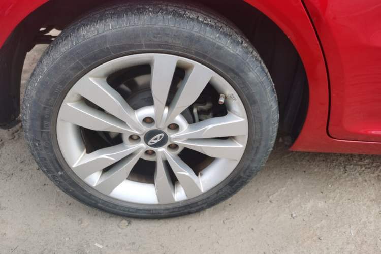 Used Chery Arrizo 5 2017 1.5L CVT Trendsetting Edition Right Rear Wheel Hub