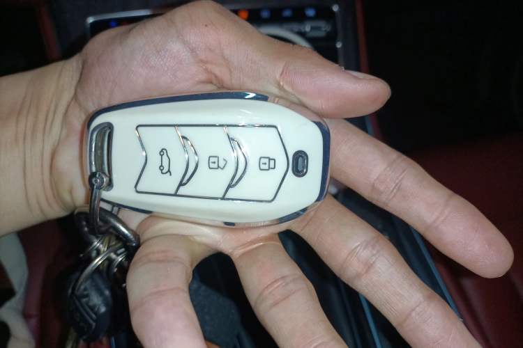 Used Dongfeng Fengon 580 2022 1.5T Automatic Enjoyment Model Vehicle Key