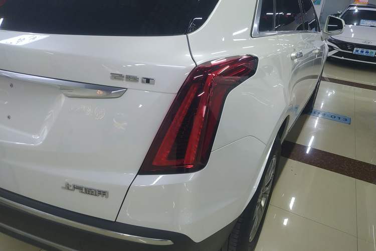Used Cadillac XT5 2021 28T Luxury Model
