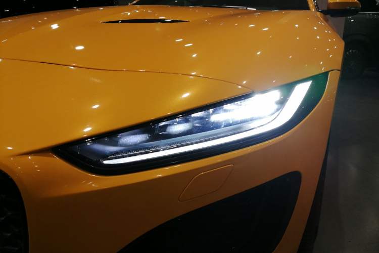 Used Jaguar F-TYPE 2021 P380 All-Wheel-Drive R-Dynamic Hardtop Version