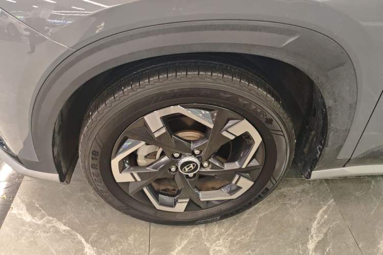 Used Hyundai ix35 2023 Musso 2.0L Deluxe Edition DLX
