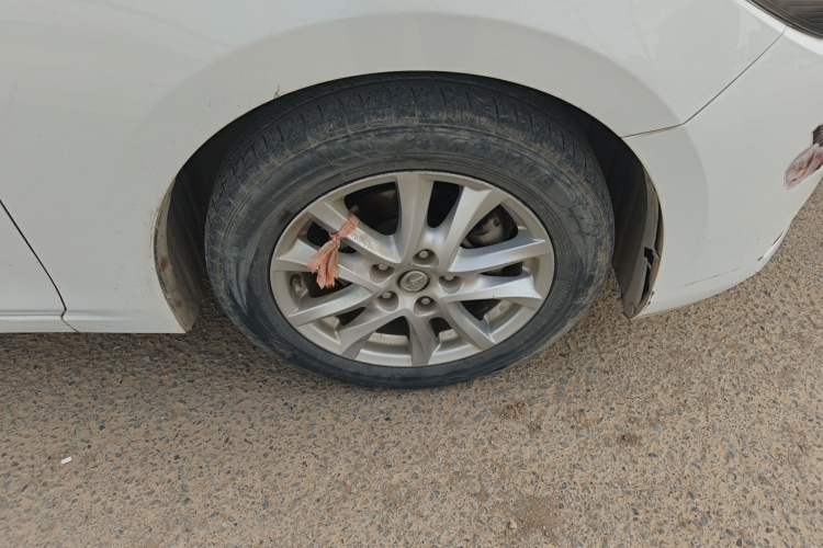 Used Mazda 3 Axela 2017 Sedan 1.5L Manual Comfort Model Emission Standard China V Right Front Wheel Hub