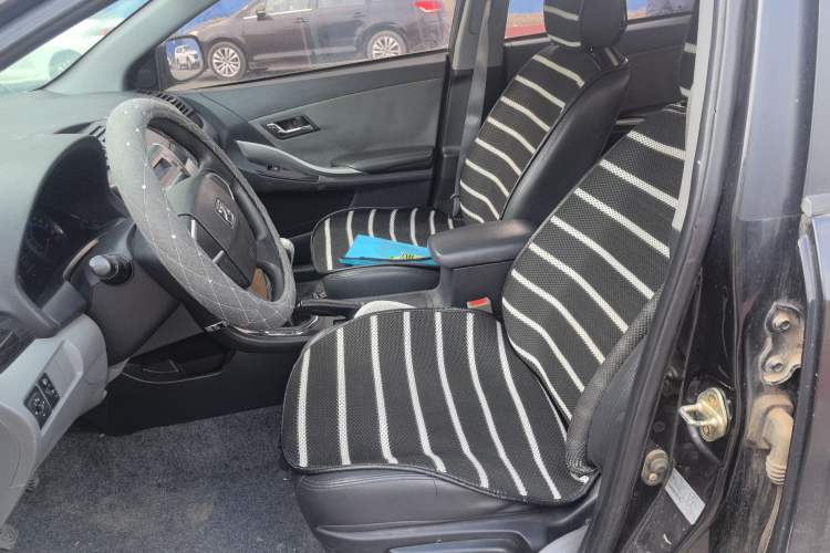 Used Zotye Z300 2012 1.5L Manual Elite Edition