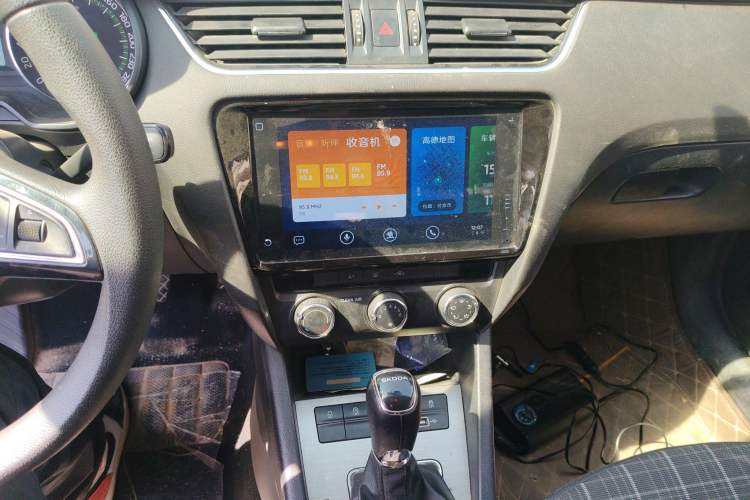 Used Skoda Octavia 2019 1.5L Automatic SmartDrive Comfort Edition China VI Standard Audio And AC Panel