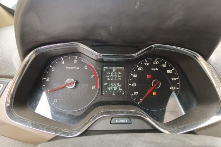 Used Baojun 310W 2017 1.5L Manual Fashion Model China V
