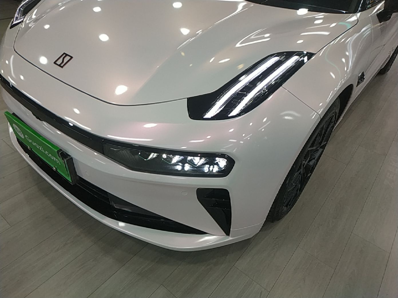 Zeekr 001 2026 95° All-Wheel-Drive Max Edition — снимка 8