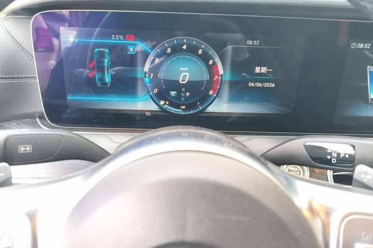 Used Mercedes-Benz E-Class 2019 E 300 L Sporty and Stylish Model