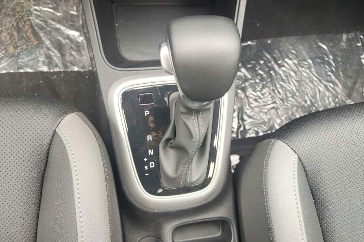 Used Kia kx1 Stonic 2021 1.4L CVT Fun Edition
