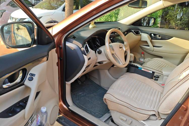 Used Nissan X-Trail 2014 2.5L CVT Luxury Edition 4WD
