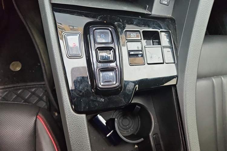 Used Hyundai Sonata 2022 380TGDi Automatic 20th Anniversary Edition Gear Lever