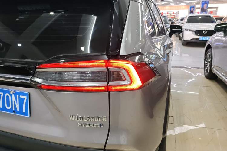 Used Toyota Wildlander 2023 Dual-Motor 2.5L E-CVT Four-Wheel Drive Prestige Edition