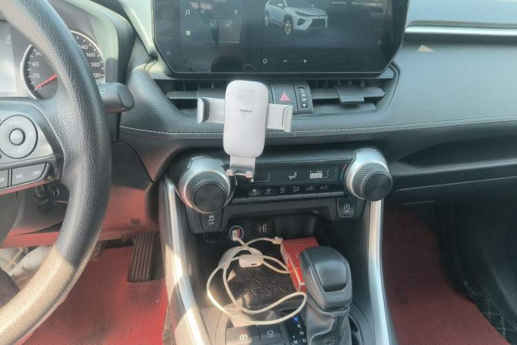 Used Toyota Wildlander 2024 2.0L CVT Two-Wheel Drive Leading Edition Audio And AC Panel