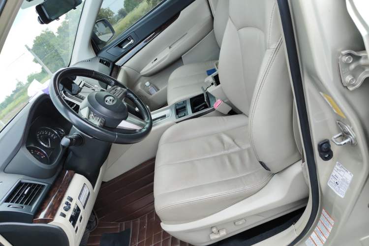 Used Subaru Outback 2012 2.5i Luxury Edition Left Front Seat