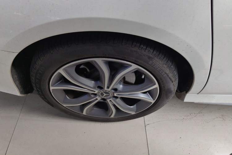 Used Mercedes-Benz E-Class 2020 Restyled E 300 L Sporty and Stylish Edition