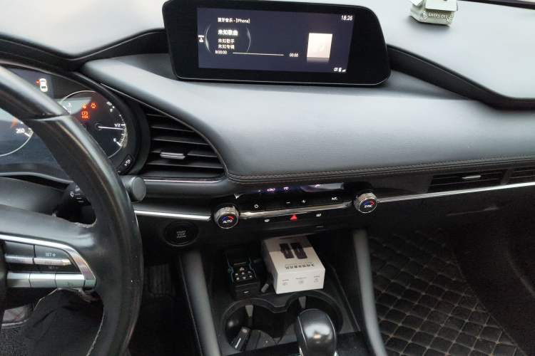 Used Mazda 3 Axela 2020 2.0L Automatic Zhiya Edition Audio And AC Panel