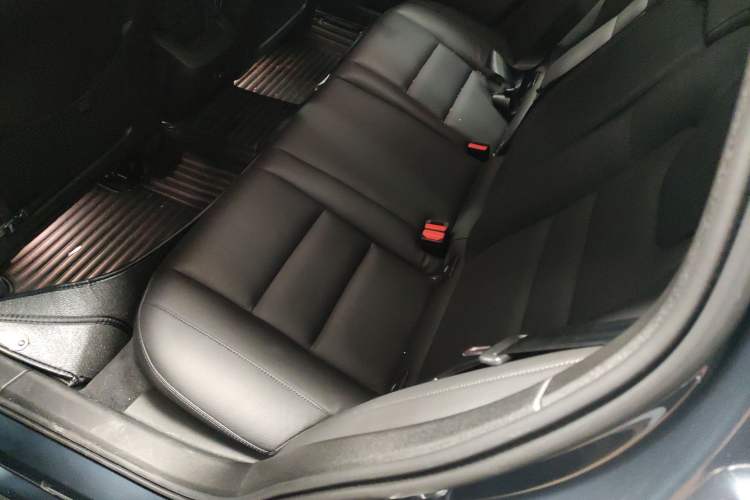 Used Volvo V60 2022 B5 Zhiyuan Luxury Edition Left Rear Seat