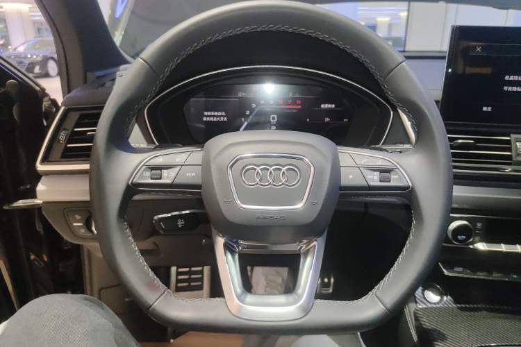 Used Audi Q5L Sportback 2024 40 TFSI Fashion Version Steering Wheel