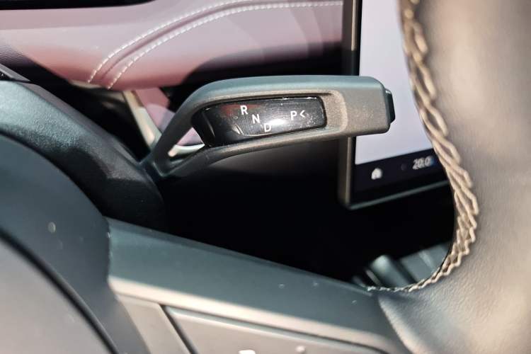 Used Xiaomi Auto SU7 2024 Rear-Drive Standard Founder Edition
