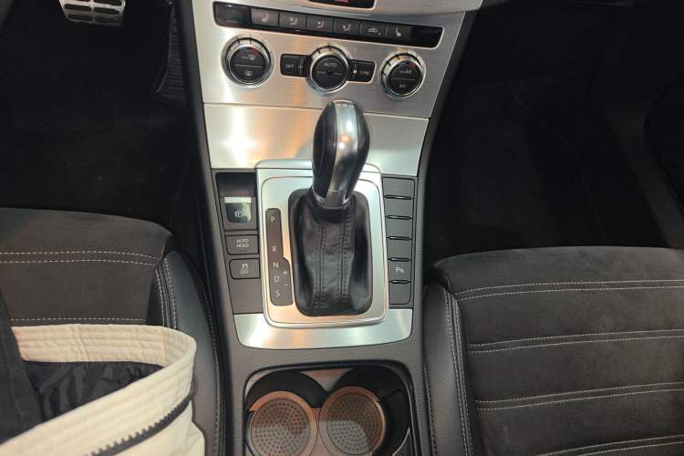 Used Volkswagen FAW-Volkswagen CC 2016 1.8TSI Prestige Model
