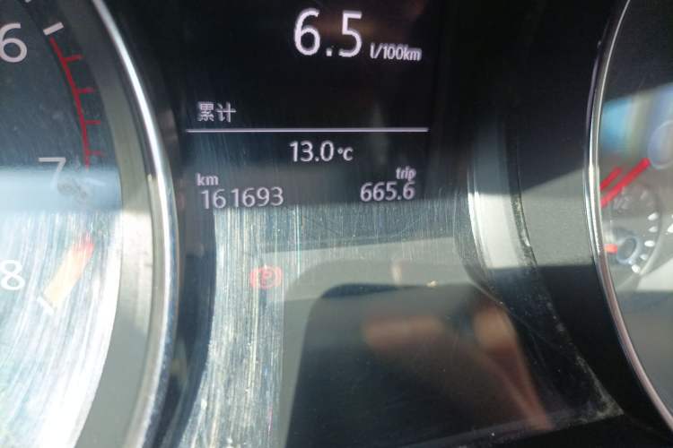 Used Volkswagen Magotan 2019 330TSI DSG Leading Model China VI Standard Odometer Close Up