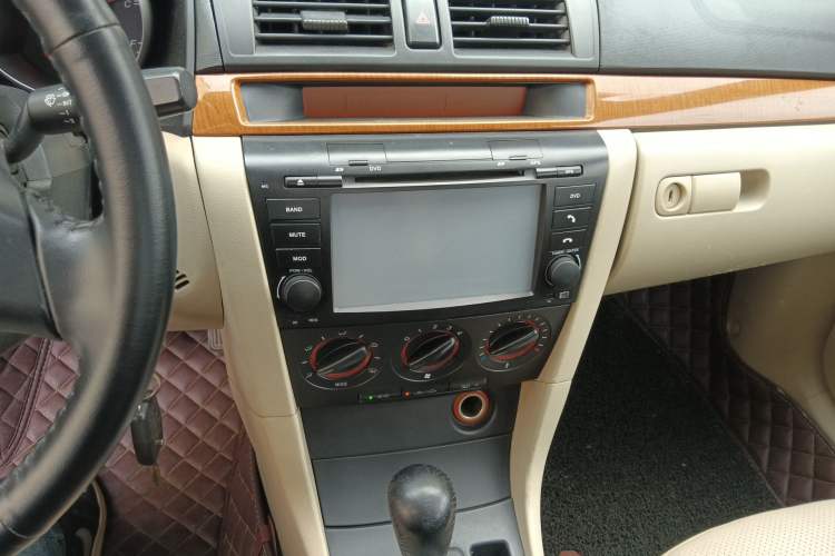 Used Mazda 3 2007 1.6L Automatic Standard Edition Audio And AC Panel