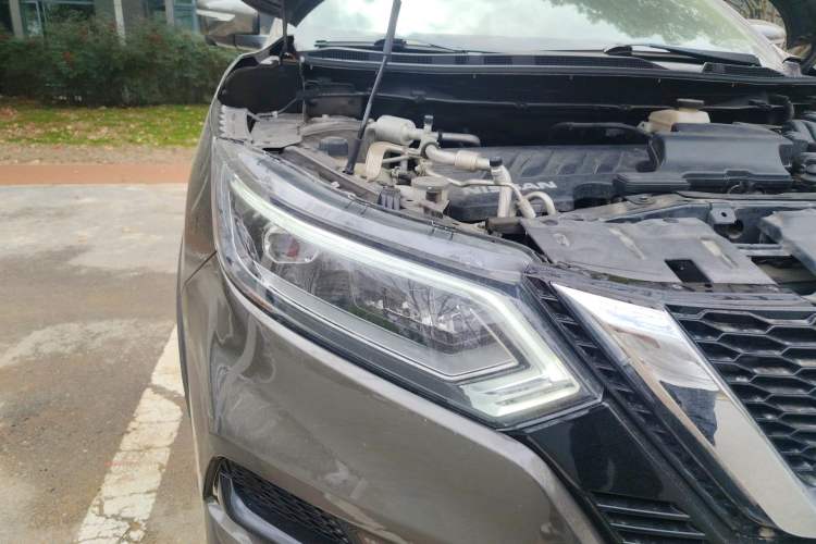 Used Nissan Qashqai 2019 2.0L CVT Luxury Edition Right Front Headlight
