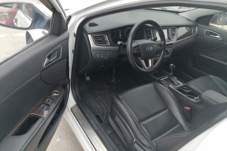 Used Hyundai Mistra 2016 1.6T Automatic Smart GLS
