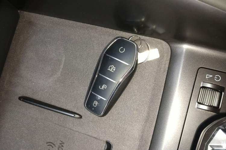 Used BYD Song L EV 2025 Intelligent Driving Version 662 km LiDAR Excellence Edition