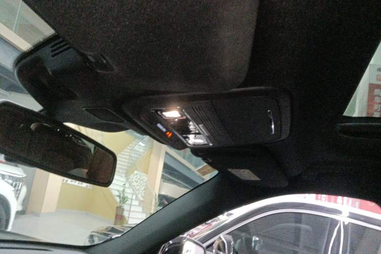 Used Lincoln Aviator 2021 3.0T V6 Four-Wheel Drive Zunya Edition Headliner