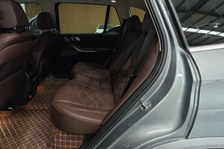 Used BMW X5 2022 Restyled xDrive 30Li Luxury Version M Sport Package
